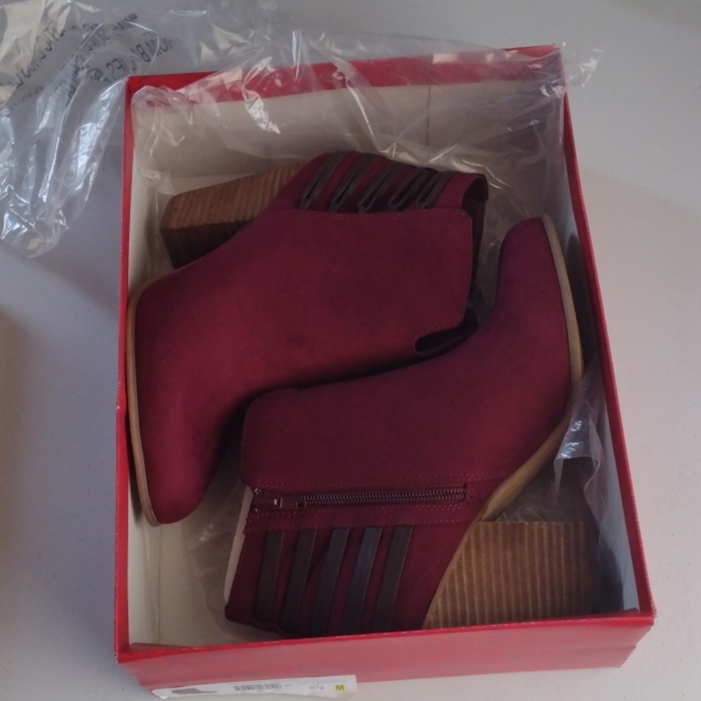 Carlos Santana boots